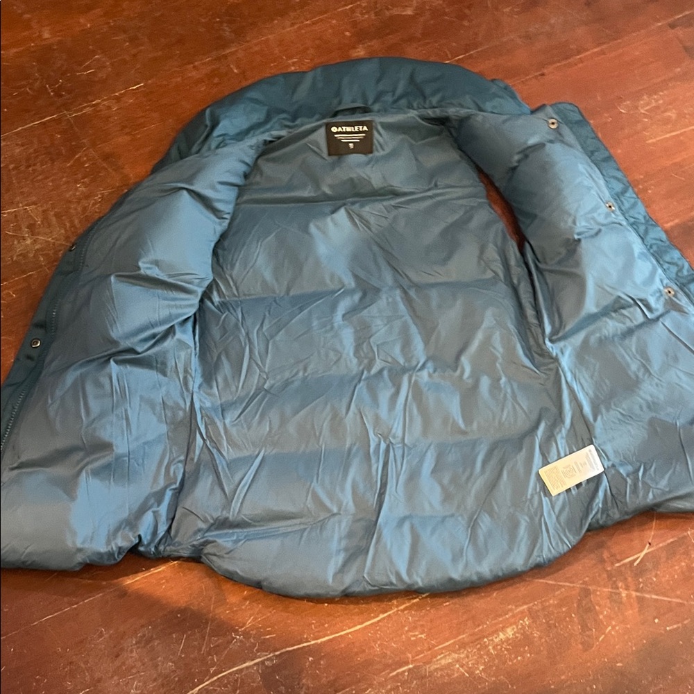 Athleta Dark Aqua Puffer Vest - Picture 5 of 10